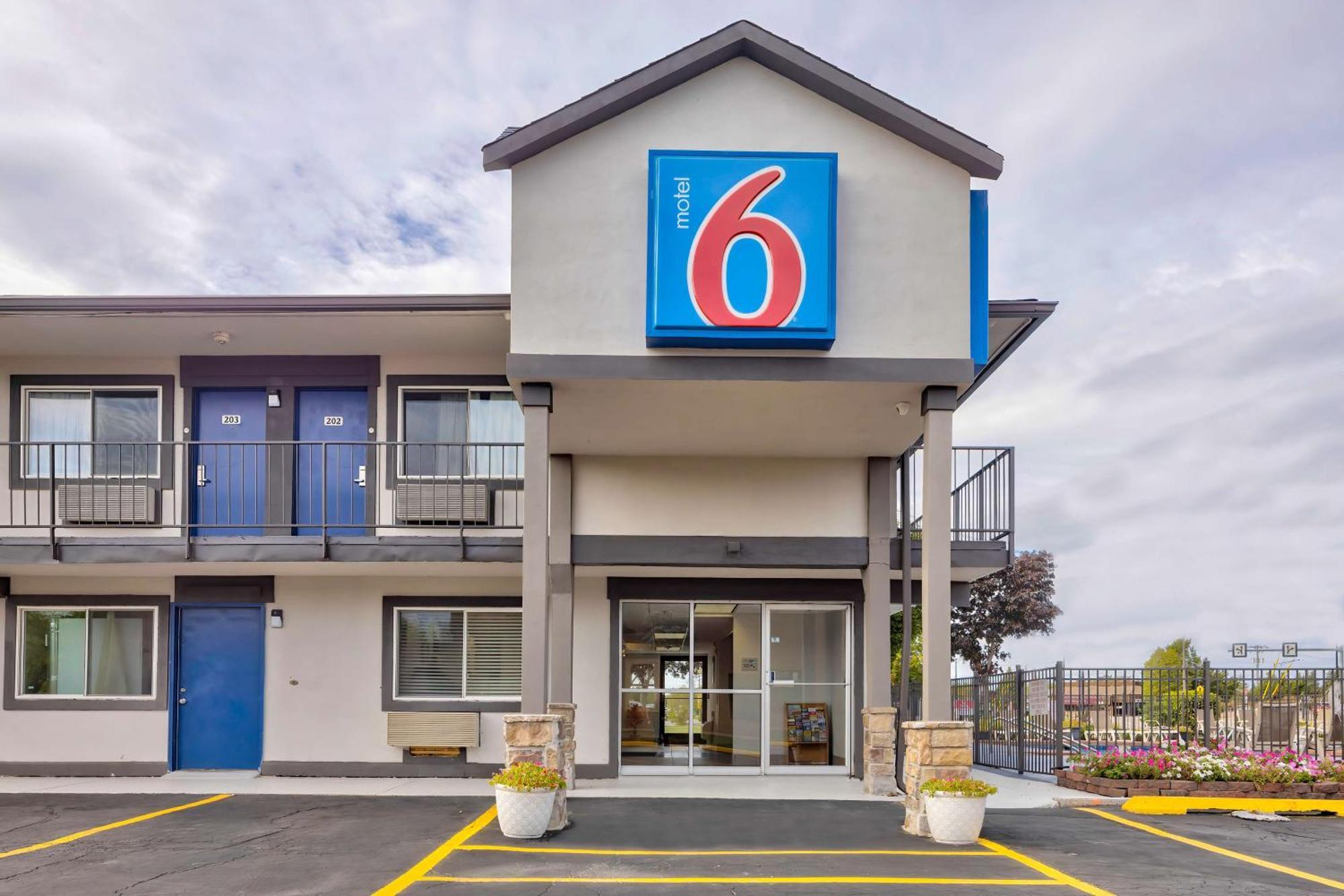 Motel 6-Oshkosh, Wi Eksteriør billede