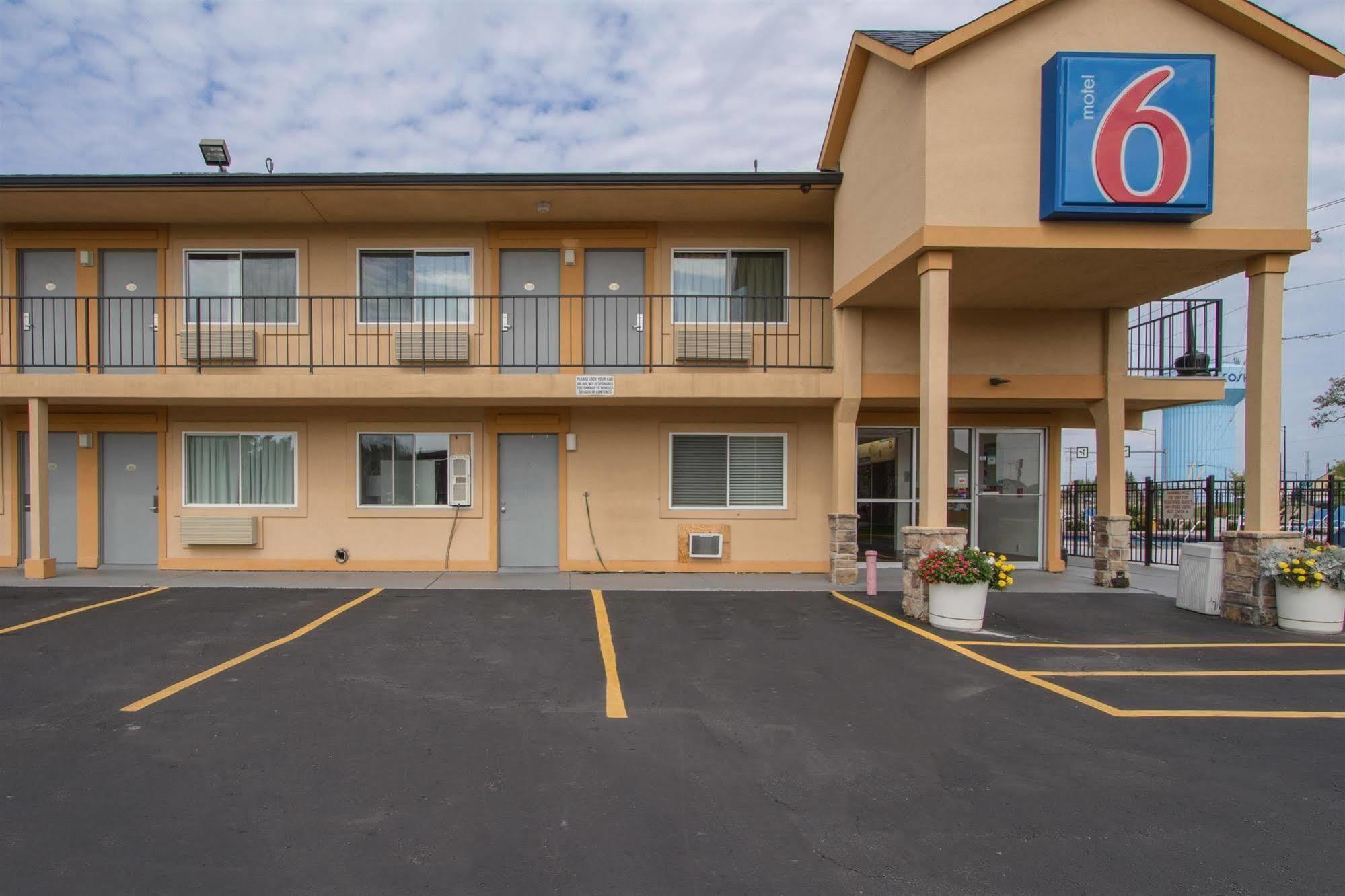 Motel 6-Oshkosh, Wi Eksteriør billede